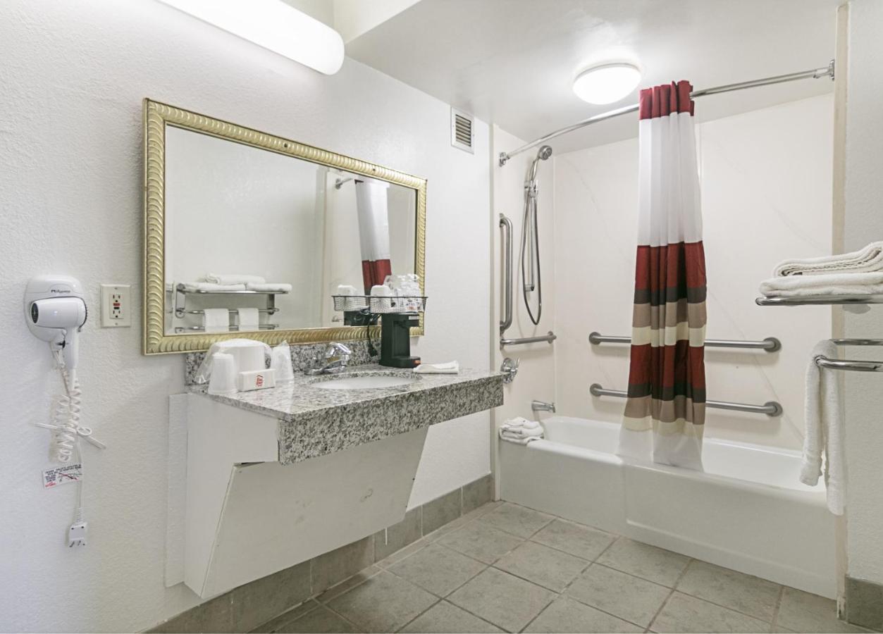 Red Roof Inn פורסית' מראה חיצוני תמונה