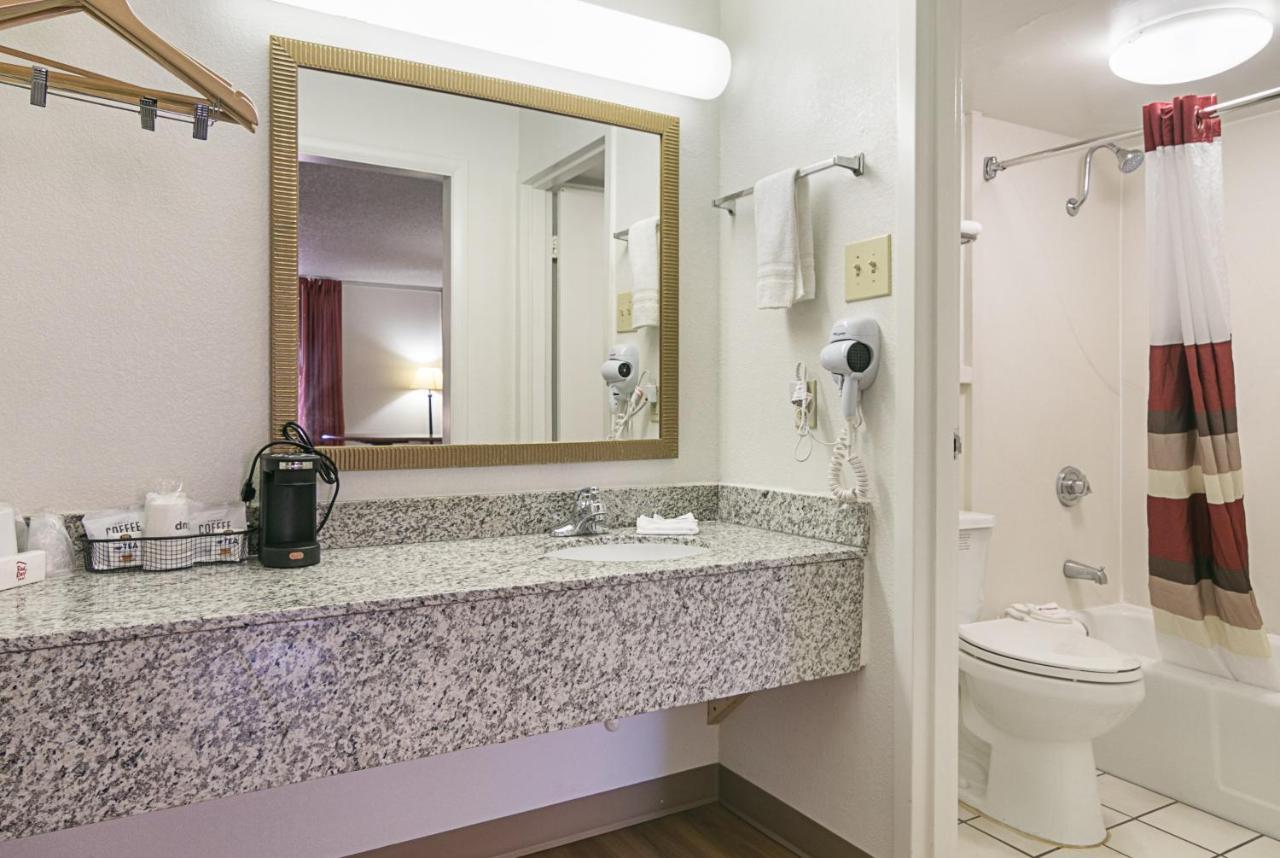 Red Roof Inn פורסית' מראה חיצוני תמונה
