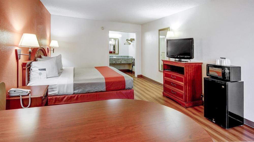 Red Roof Inn פורסית' מראה חיצוני תמונה