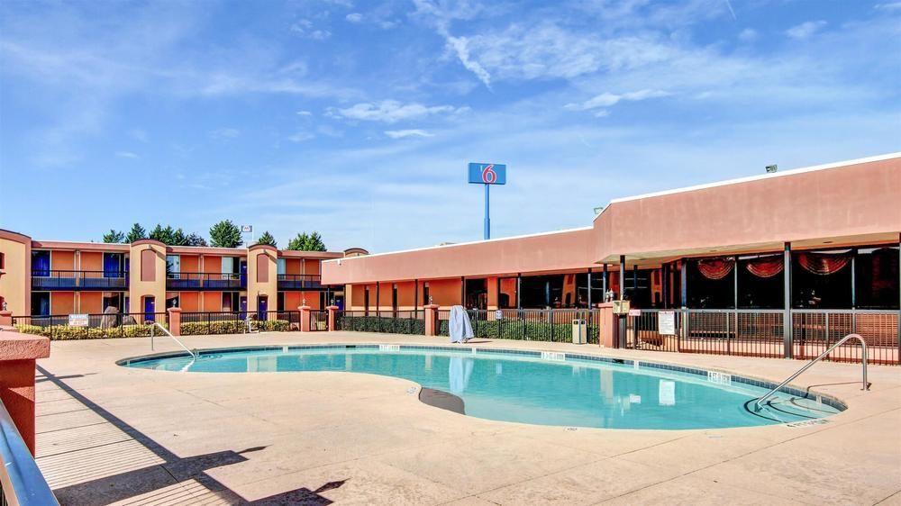 Red Roof Inn פורסית' מראה חיצוני תמונה