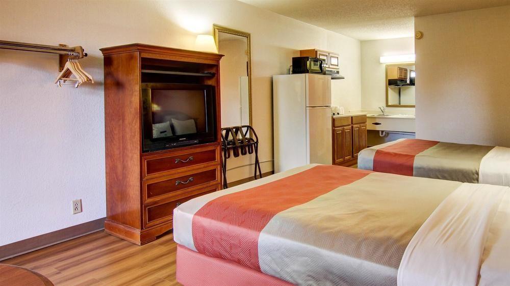 Red Roof Inn פורסית' מראה חיצוני תמונה